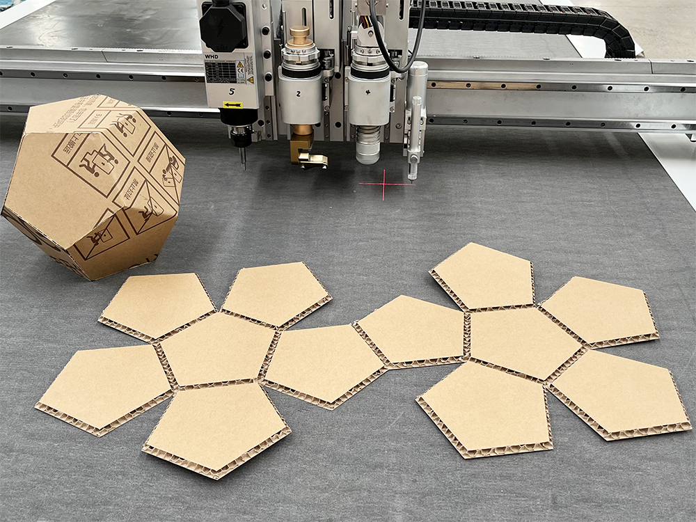 Honeycomb Cardboard Carton CNC Oscillating Knife Cutting Machine